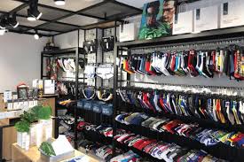 Underwear shops in Vietnam